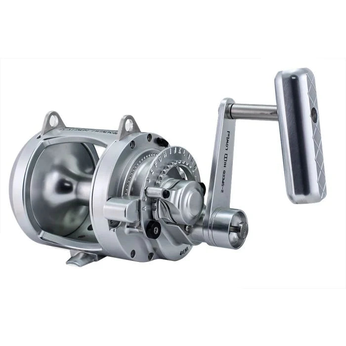 Accurate Platinum Twin Drag Conventional Reel